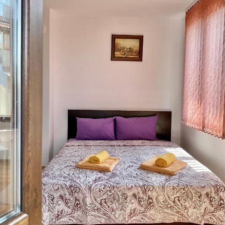 Bright Central Studio For 4 In Бургас Екстериор снимка