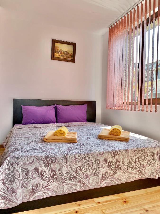 Bright Central Studio For 4 In Бургас Екстериор снимка